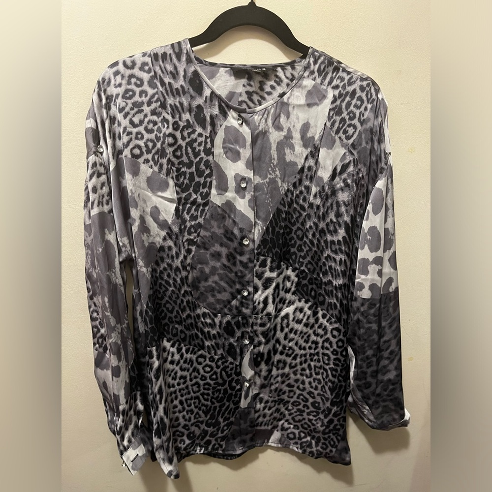 NWT Chaus mixed animal print blouse sz 10